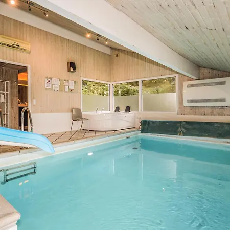 Dom wakacyjny Cozy Home In Saltum With Sauna