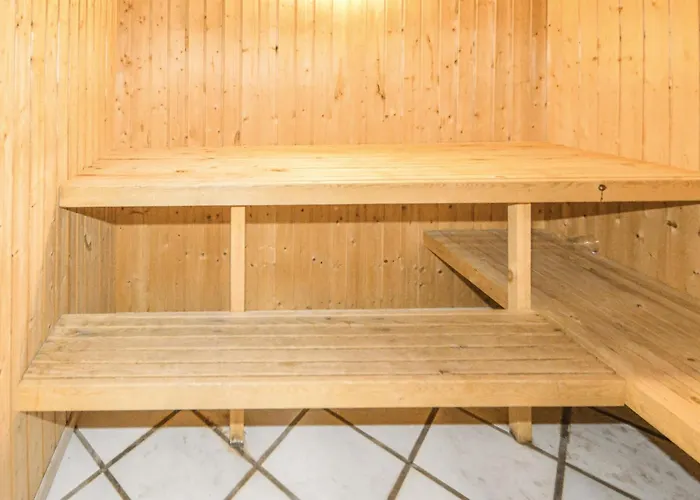 Dom wakacyjny Stunning In With Sauna Saltum